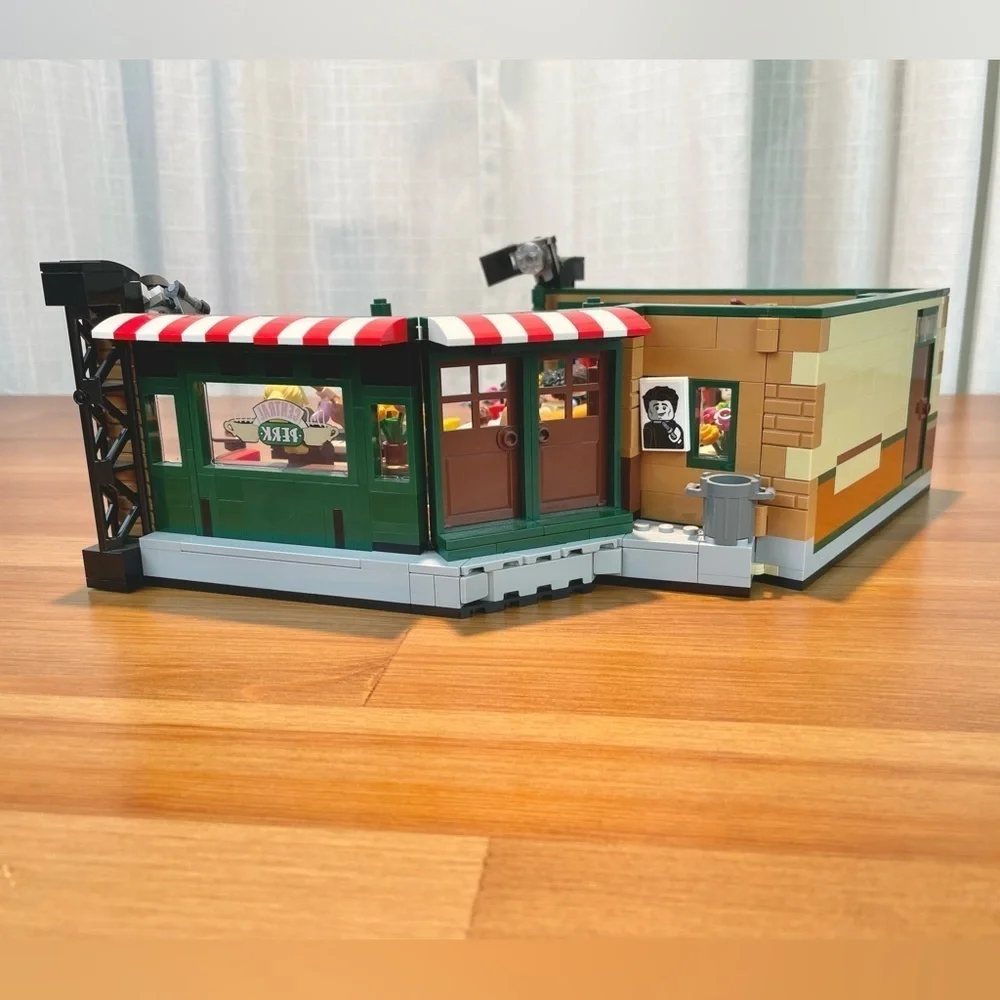 LEGO Ideas Friends Central Perk Complete Set 21319 Ross Rachel Chandler Monica
